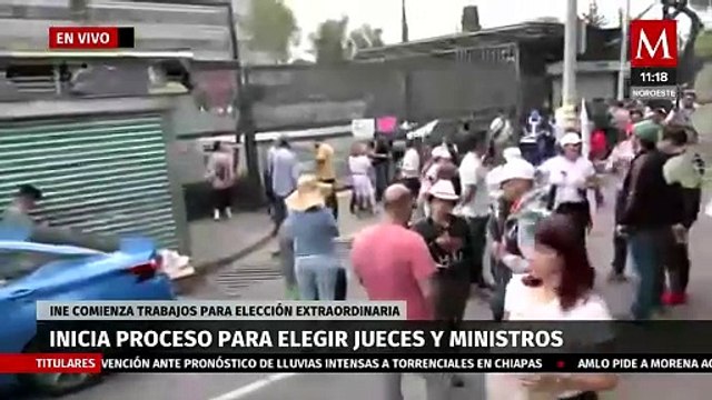 Trabajadores del PJ bloquean accesos del INE; protestan por reforma judicial