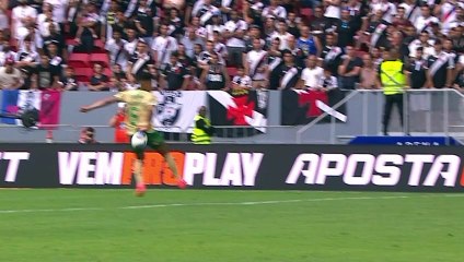 Vídeo do polêmico lance de VAR no jogo entre Vasco e Palmeiras em Brasília é divulgado