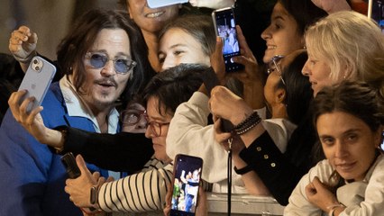 Johnny Depp desata la locura en San Sebastián