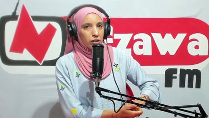 فقرة: "فن وحرف" : مشاركة بعض حرفيات الجهة في معرض القيروان للصناعات التقليدية  صالحة قريرة عن دار الدقلة سوق الاحد الفة القارص حرفية