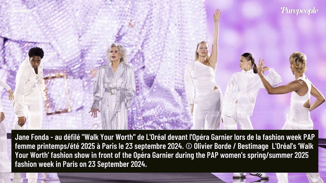 Deux stars iconiques assument leurs sublimes cheveux blancs sur le podium du défilé L'Oréal 2024