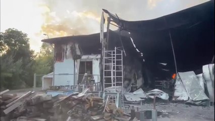 Il video del cantiere navale distrutto dal rogo: fumo e fiamme a Fiumicino