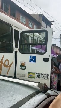 Exclusivo: Imagens mostram condições precárias de lar de idosas fechado em Salvador