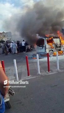 إحتراق سيارة صغيرة لنقل البضائع قرب قيسارية #الحي_المحمدي في #الدارالبيضاء