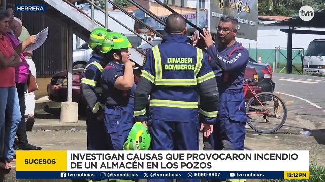 Bomberos investigan incendio en un local comercial en Los Pozos, Herrera