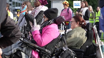 Manifestation à Bruxelles de personnes en situation de handicap pour réclamer plus d'insertion