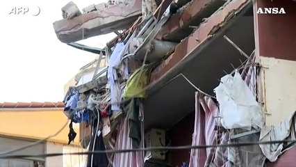 Video herunterladen: Libano, raid israeliano su un edificio nella periferia sud di Beirut: sei morti