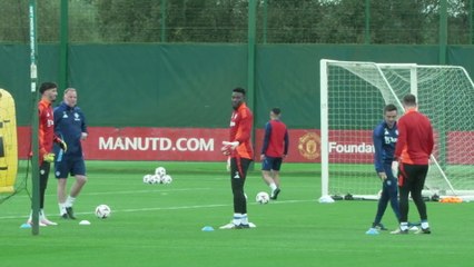 Utd keepers and Van Nistelrooy preparing training