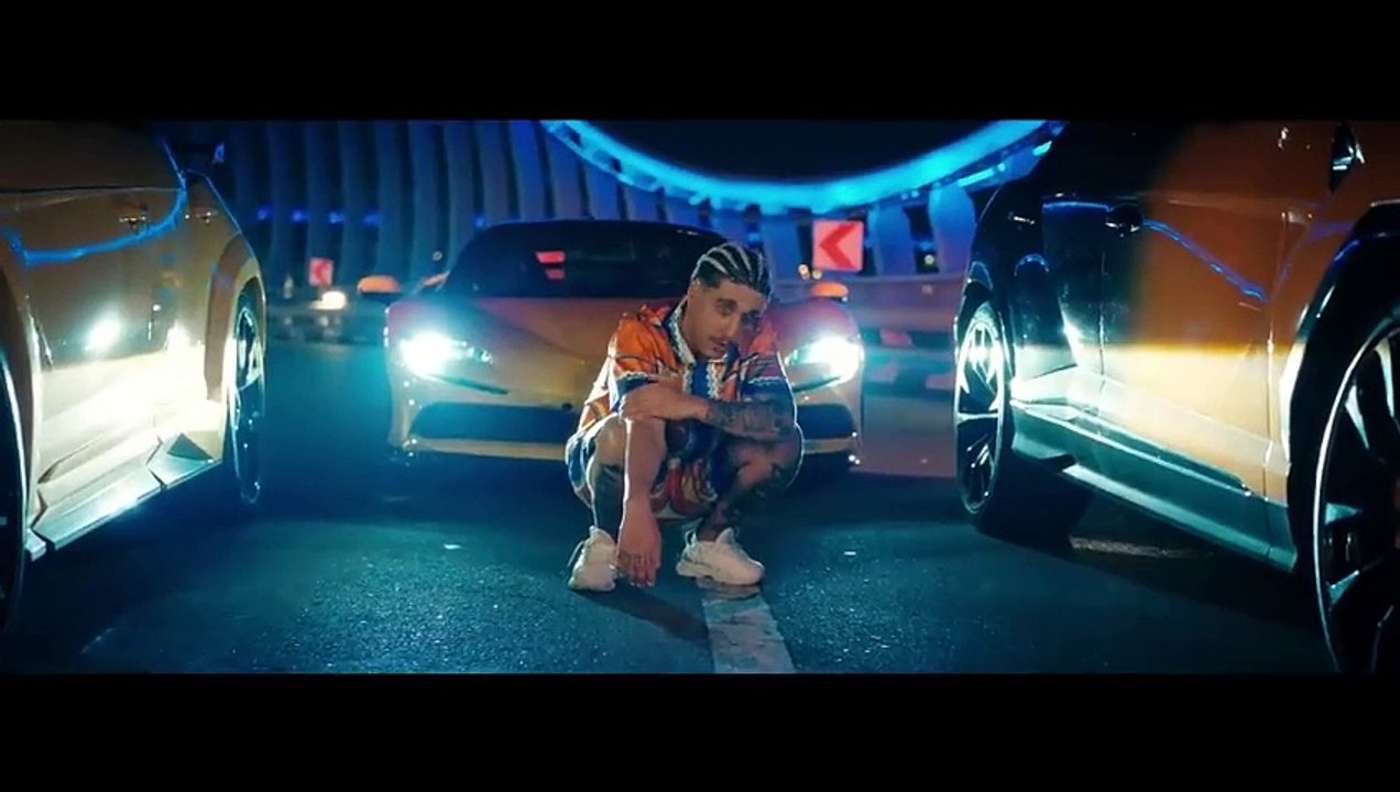 CRITICAL - HER YER FAVELA ft. UZI x HEİJAN x MUTİ (Official Video)