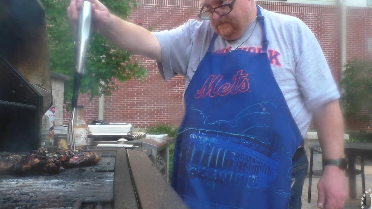 Tank Cooks BBQ Chicken Thighs with Fire Roasted Potatoes on the Grill ...