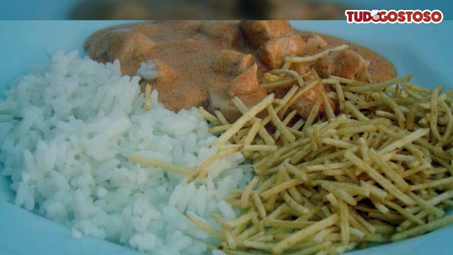 Strogonoff de carne ou frango - cremoso