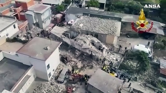 Crollo palazzina, individuato il cadavere della donna piu' anziana