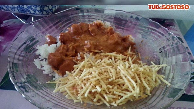 Estrogonofe rápido de frango na pressão