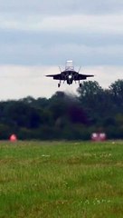 Stunning F-35 Full Stop Followed by Take Off on Same Runway ✈️
