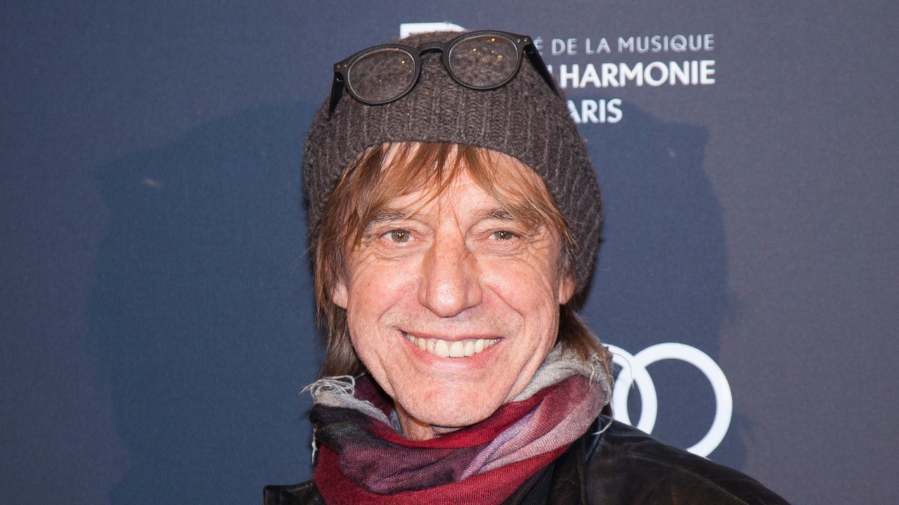 GALA VIDEO - Jean-Louis Aubert revient sur son opération du cœur : “J’avais une malformation congénitale”