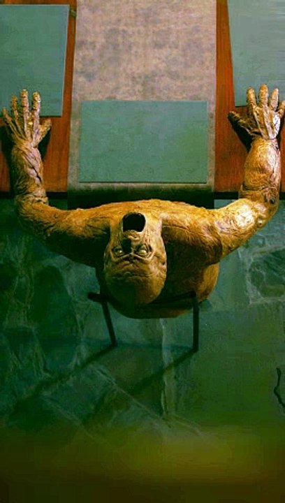 Creepy Wooden Doll Came to Life! #HorrorShorts #CreepyDoll #Haunted