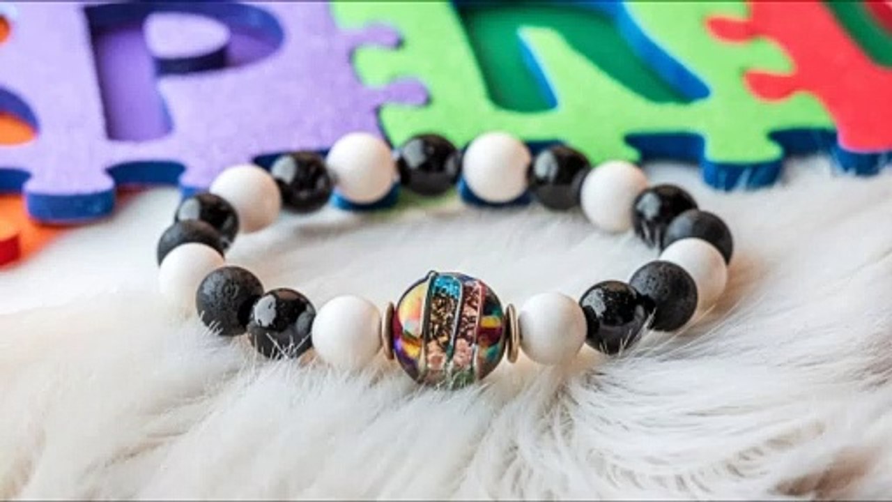 Simple & Beautiful Pearl Bracelet | Beaded Bracelet Making How To | Useful & Easy