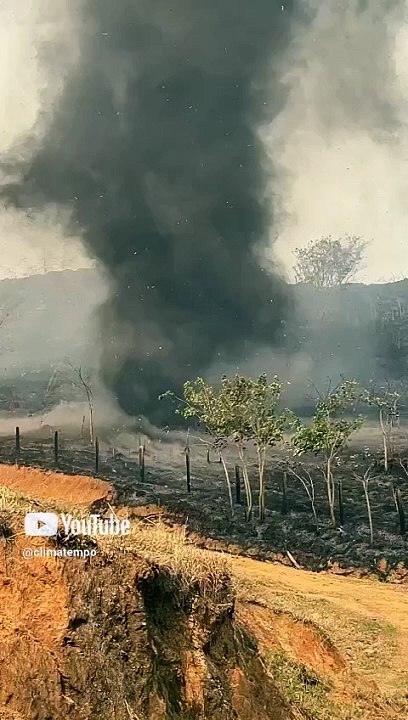 Redemoinho de fumaça e Mococa (SP)