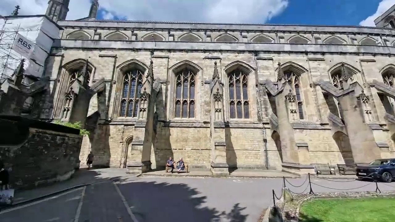 Winchester - Take a walk around England's Ancient Capital City - #travel #events #vintage #cities