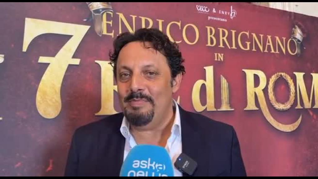 Video Enrico Brignano ne \