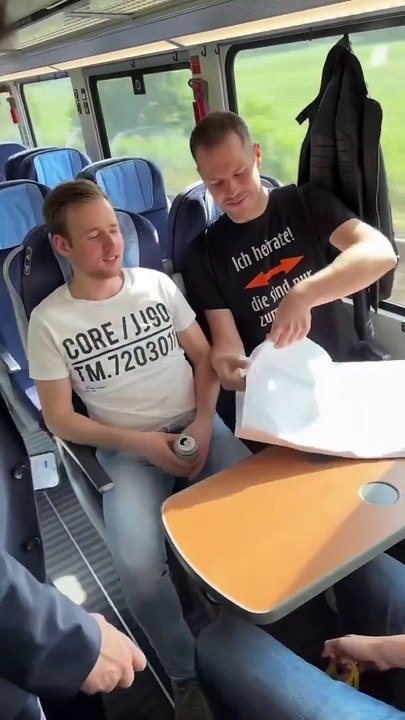 Votre ticket s'il vous plaît !