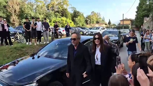 Tim Burton e Monica Bellucci ospiti al matrimonio di Gigi Buffon e Ilaria D'Amico