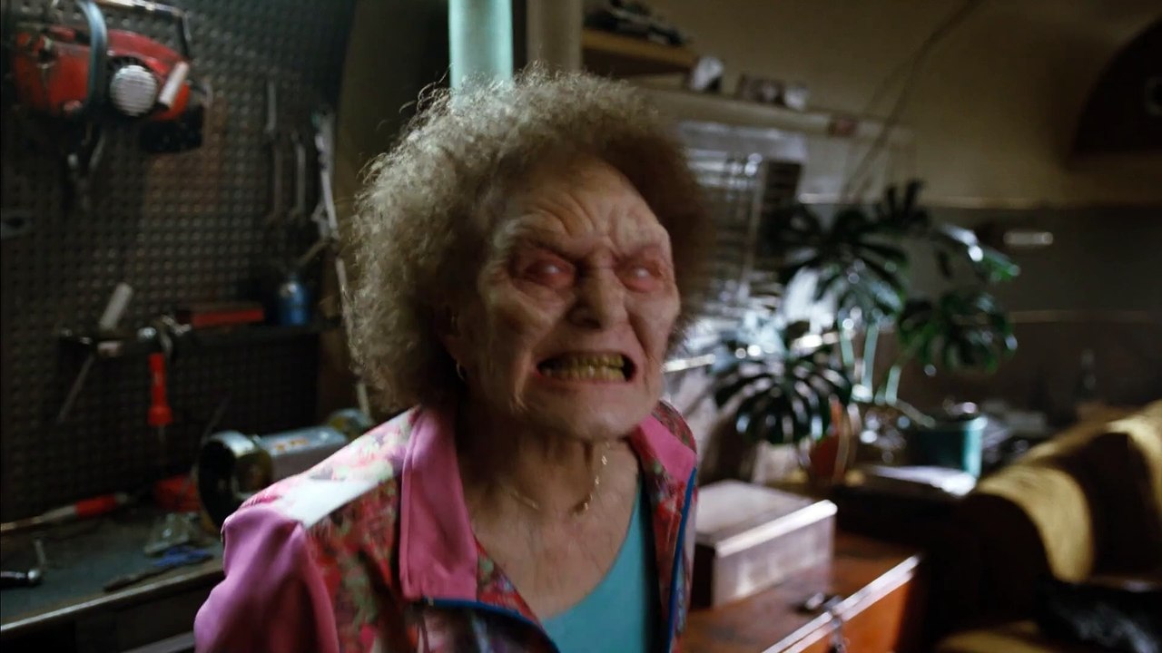 ash vs. evil S1 - 07 - die Kettenäge und Omi das Miststück