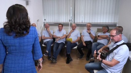 El inspirador coro formado por supervivientes de cáncer de garganta