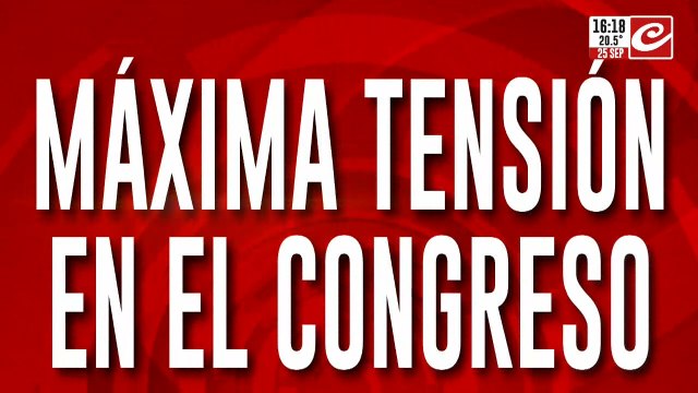 Máxima tensión en el Congreso: jubilados y policía cara a cara