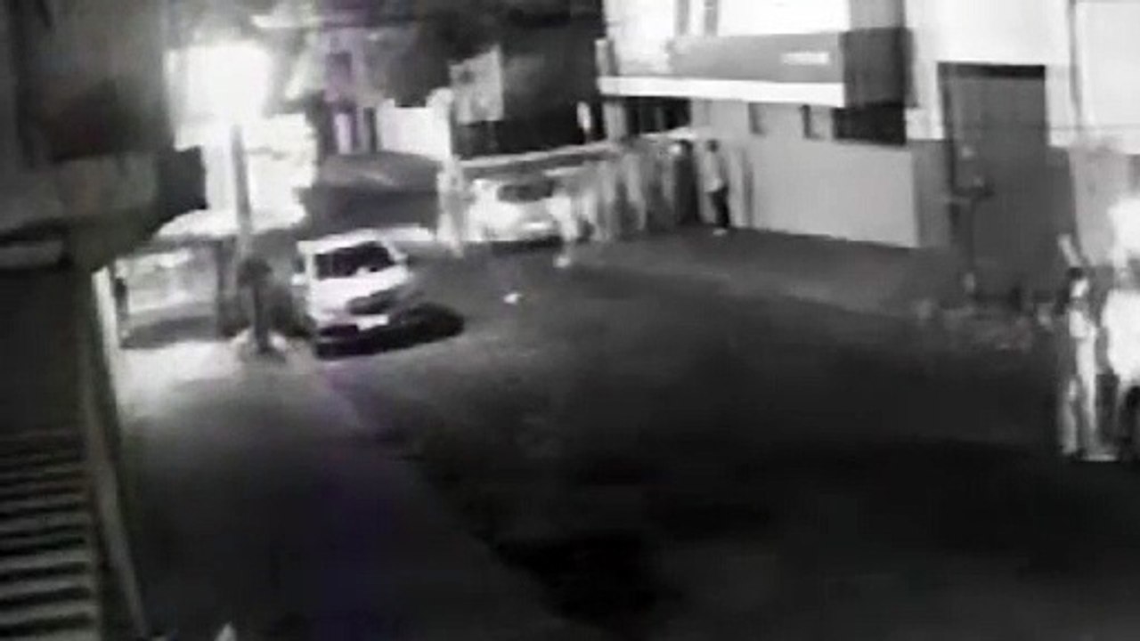 Vídeo mostra adolescente sendo agredido com socos e garrafada no PR