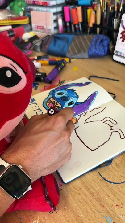 Stitch Rouge se dessine !