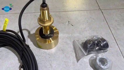 Sinooutput marine echo sounder model ES-9000-08S. Power input DC 12/24, frequency 200KHz