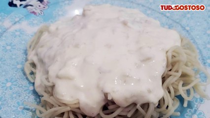 Molho branco com noz-moscada