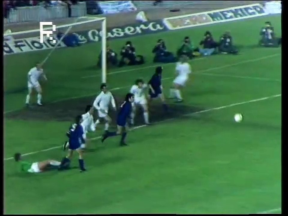 BARCELONE - LEEDS - 1975  -  2E - SAISON  1974/1975 -