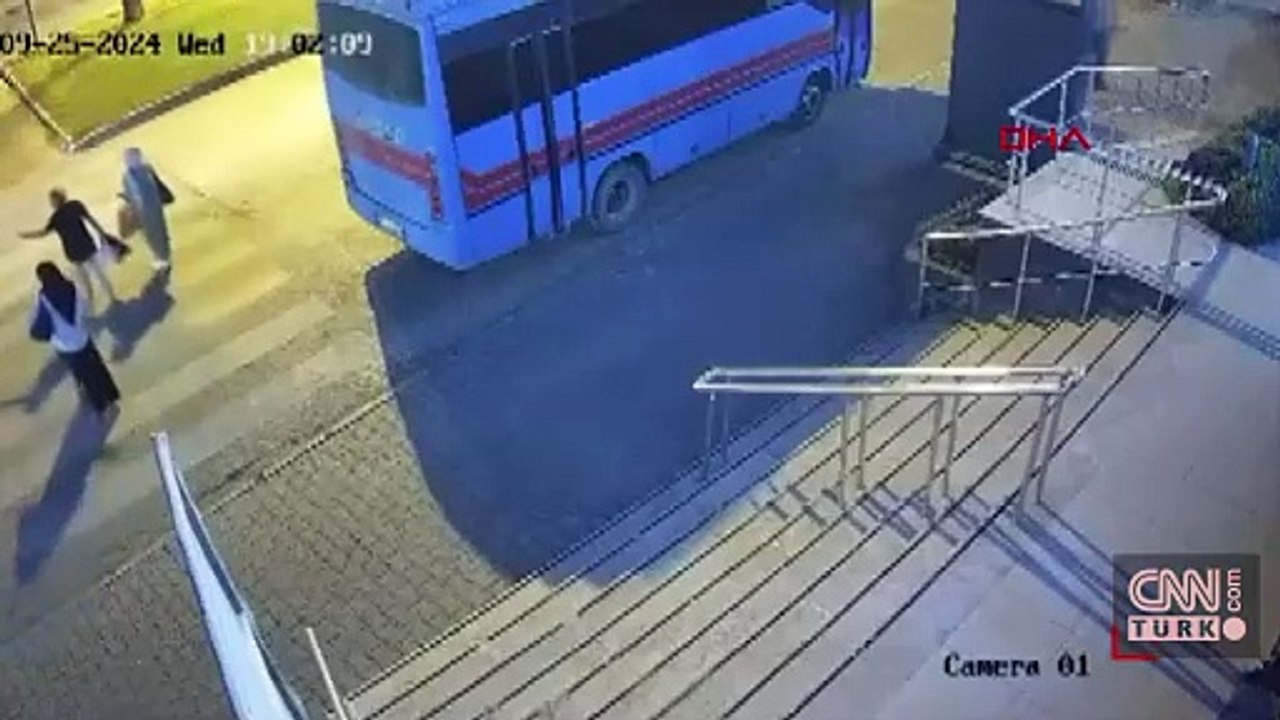 Durması için el kaldırdı! Yaya geçidinde ezip öldürdü | Video Haber