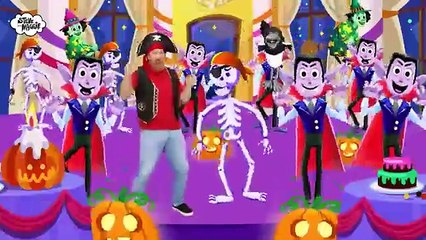 Halloween Monster Party for Kids with Steve and Maggie _ Haunted Dollhouse Story _ Halloween Bus(360P)