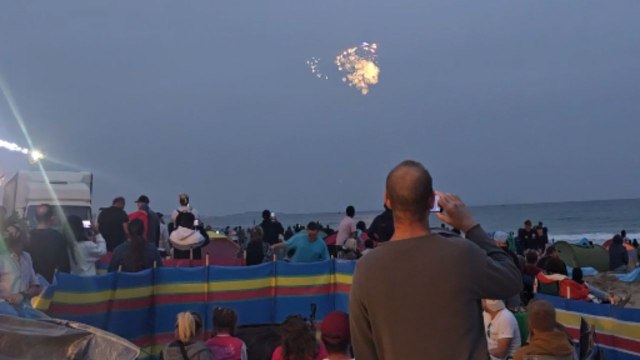 Incredible helicopter fireworks show at Bournemouth Air Festival lights up the sky