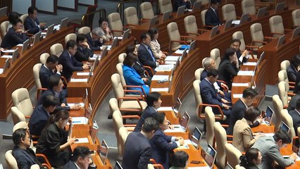 여당 몫 인권위원 부결에 충돌..."본회의 사기", "정권이 사기" / YTN