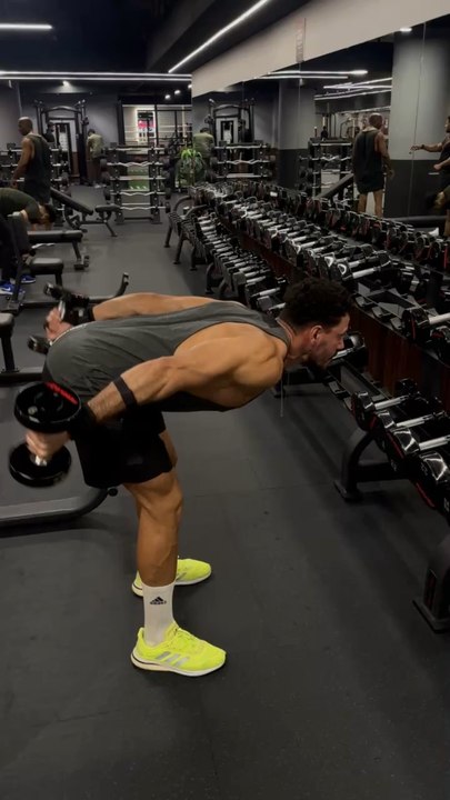 Dumbbell kickback