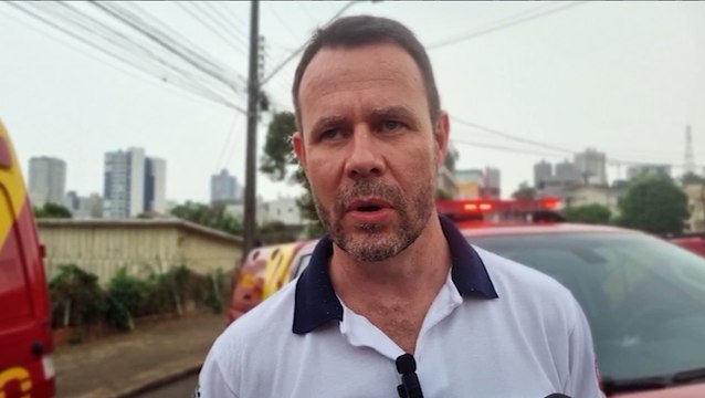 Conforme médico do Siate, as quatro vítimas da colisão seguida de capotamento tiveram lesões moderadas