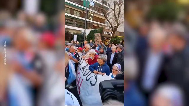 El Frente de Jubilados volvió a movilizarse este miércoles para reclamar aumento de sus haberes