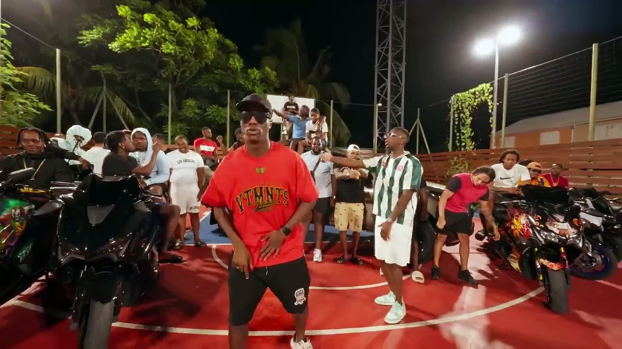 UZI  - 50G feat @jksnofficiel (Clip officiel)