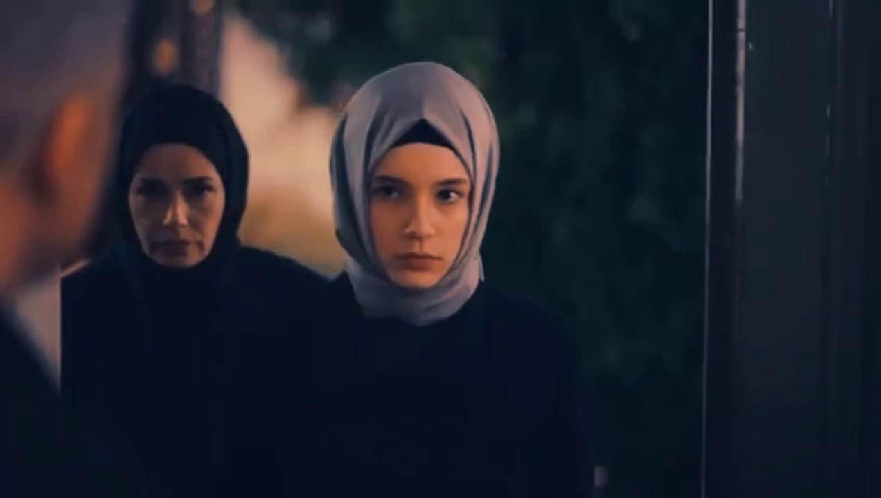 Kizil gonualar episode 6 part 2 in French Urdu Subtitles
