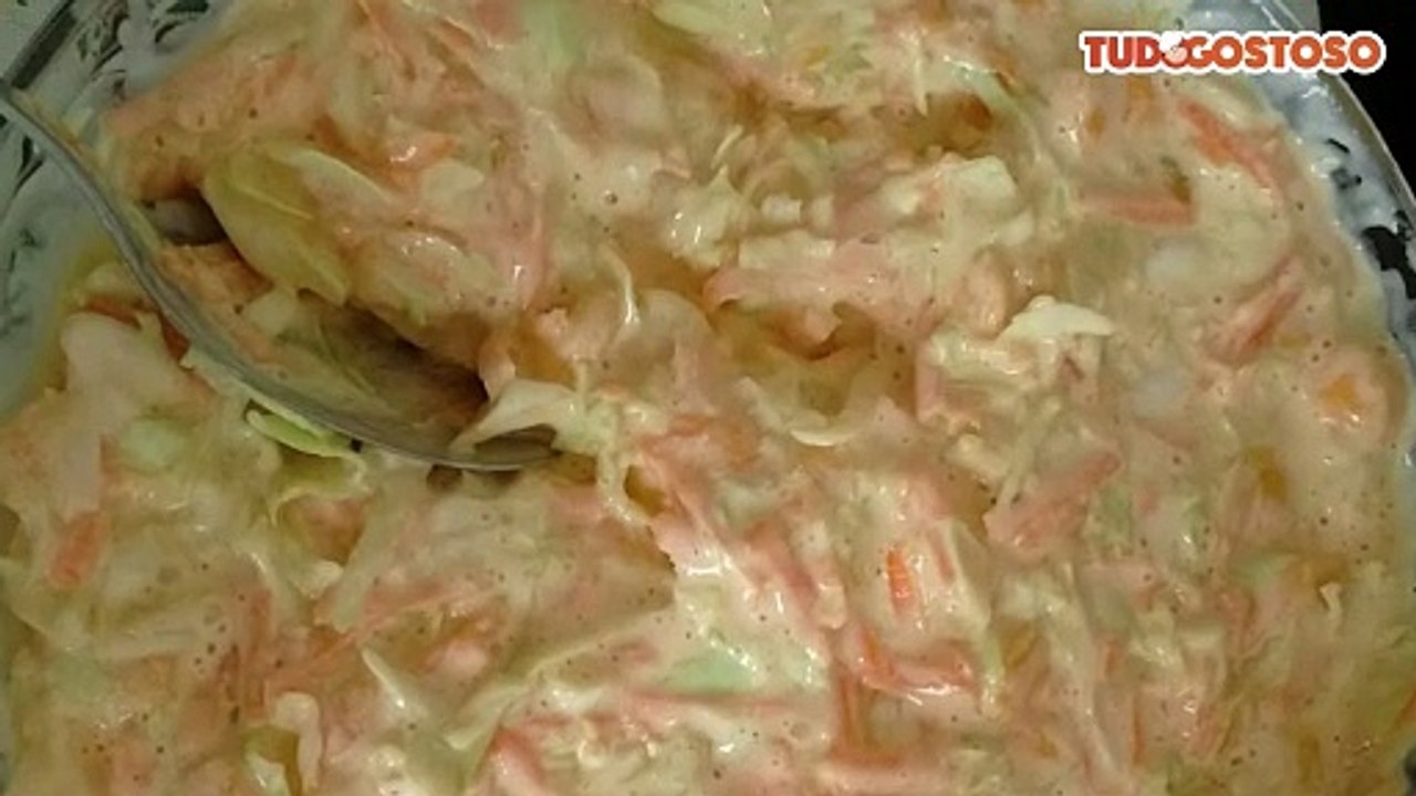 Salada de repolho com manga