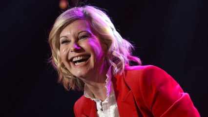 GALA VIDEO - Olivia Newton-John : pourquoi a t-elle choisi de dépenser toute sa fortune avant de mourir