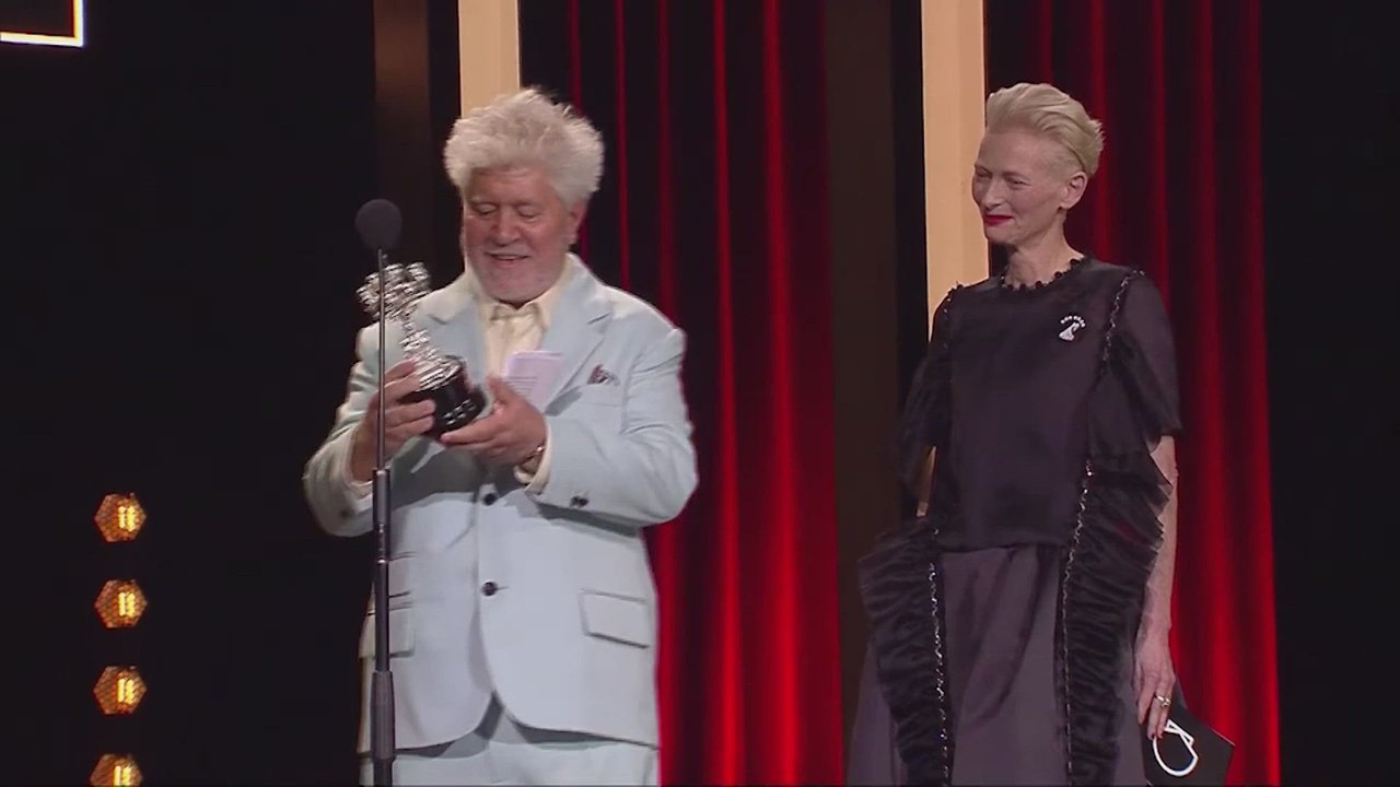 Pedro Almodóvar recoge el Premio Donostia: "El cine es mi vida"