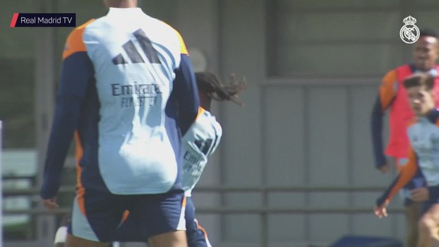 El Real Madrid prepara el derbi con un entrenamiento a puro fútbol