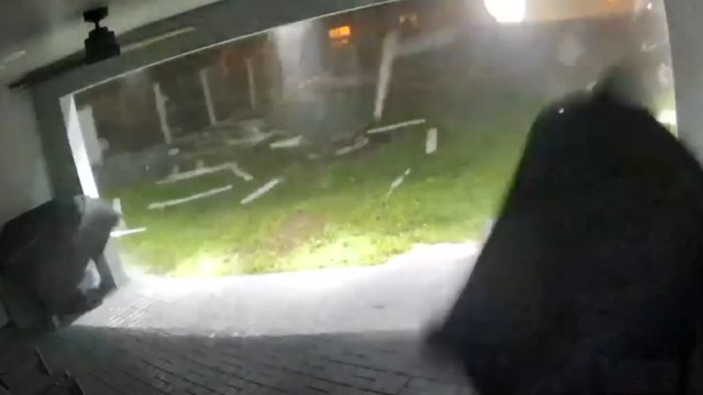 L'uragano Helene colpisce la Florida: la casa investita dalla furia del vento