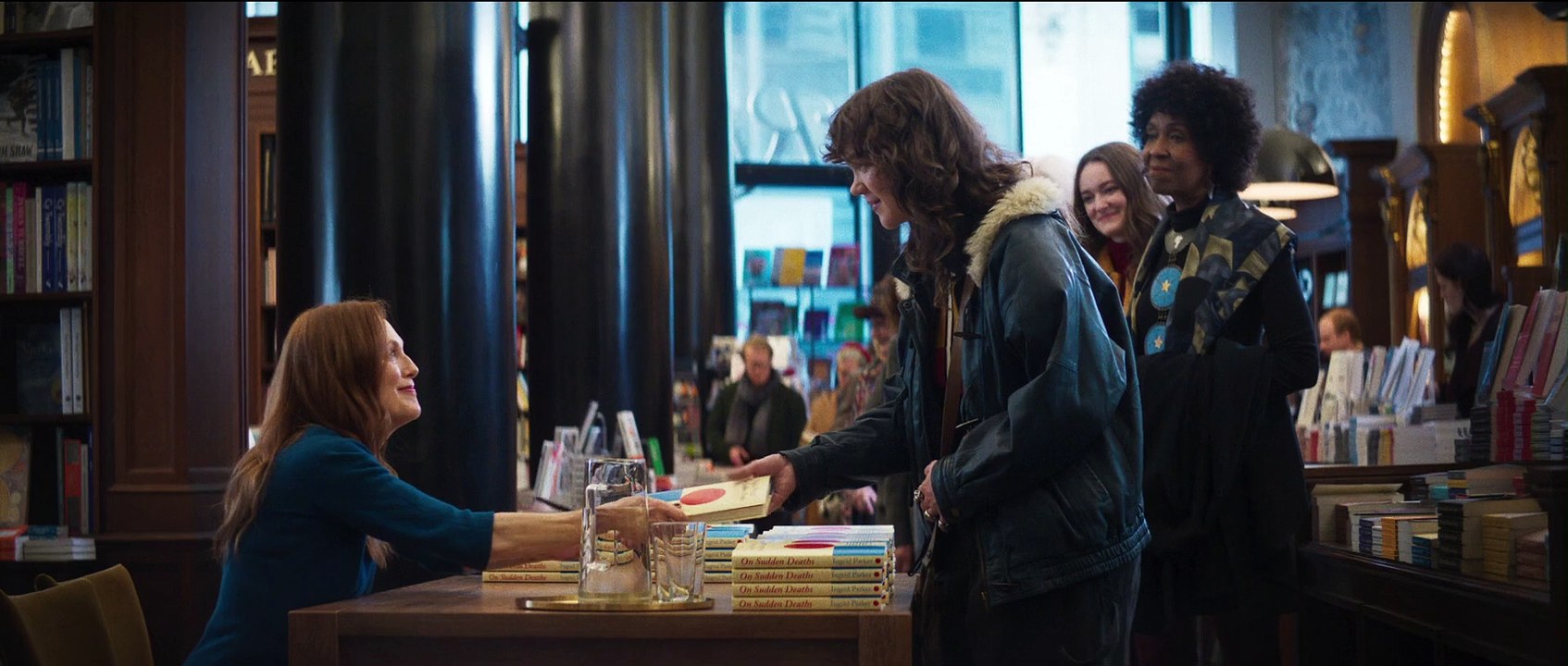 La stanza accanto movie 2024 Official Trailer video Dailymotion