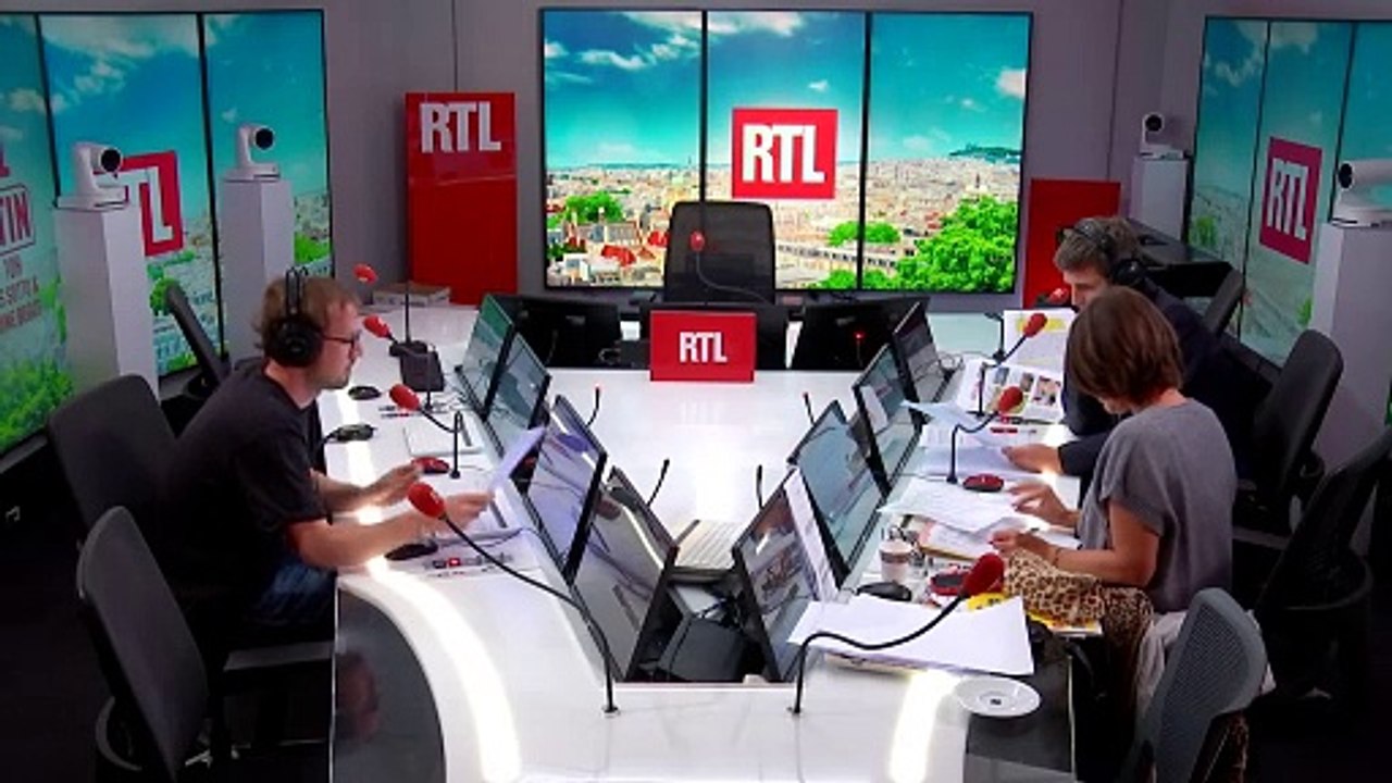 RTL ÉVÉNEMENT - À la rencontre des fans de Mylène Farmer